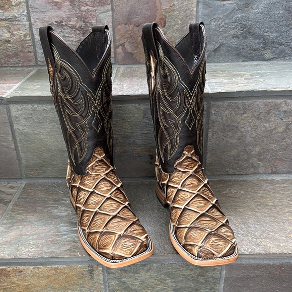 Square Toe Cowboy Boots size 8.5 **"runs big** - Picture 4 of 13